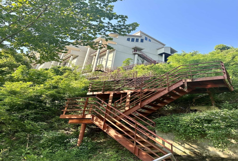 165 LAKESHORE LN, Counce, Tennessee 38326, 3 Bedrooms Bedrooms, 9 Rooms Rooms,3.1 BathroomsBathrooms,Residential,For Sale,LAKESHORE,10213316
