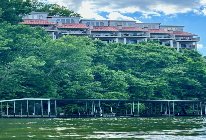 165 LAKESHORE LN, Counce, Tennessee 38326, 3 Bedrooms Bedrooms, 9 Rooms Rooms,3.1 BathroomsBathrooms,Residential,For Sale,LAKESHORE,10213316
