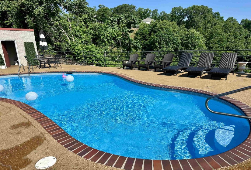 165 LAKESHORE LN, Counce, Tennessee 38326, 3 Bedrooms Bedrooms, 9 Rooms Rooms,3.1 BathroomsBathrooms,Residential,For Sale,LAKESHORE,10213316