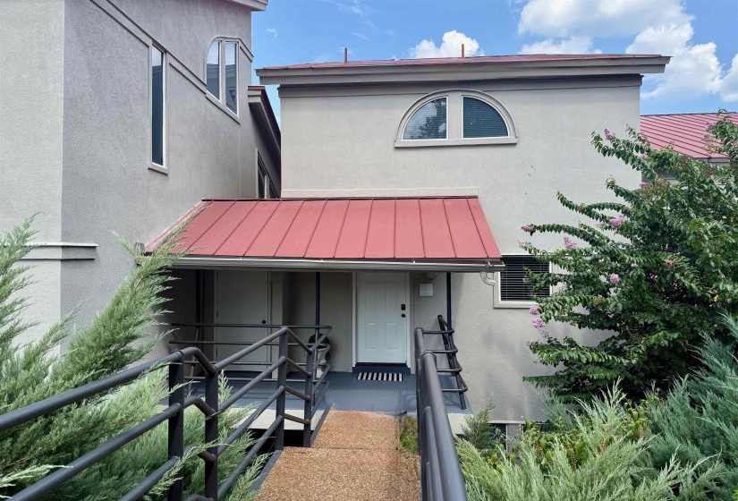 165 LAKESHORE LN, Counce, Tennessee 38326, 3 Bedrooms Bedrooms, 9 Rooms Rooms,3.1 BathroomsBathrooms,Residential,For Sale,LAKESHORE,10213316