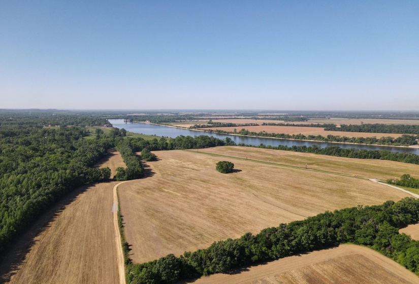 859 CRAVENS RD, Savannah, Tennessee 38372, ,Land,For Sale,CRAVENS,10220517