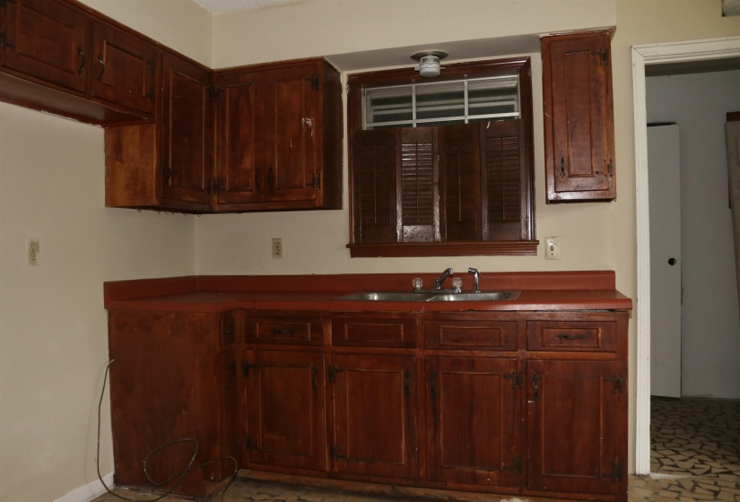 3641 RALEIGH-MILLINGTON RD, Memphis, Tennessee 38128, 4 Bedrooms Bedrooms, 8 Rooms Rooms,2.1 BathroomsBathrooms,Residential,For Sale,RALEIGH-MILLINGTON,10220506