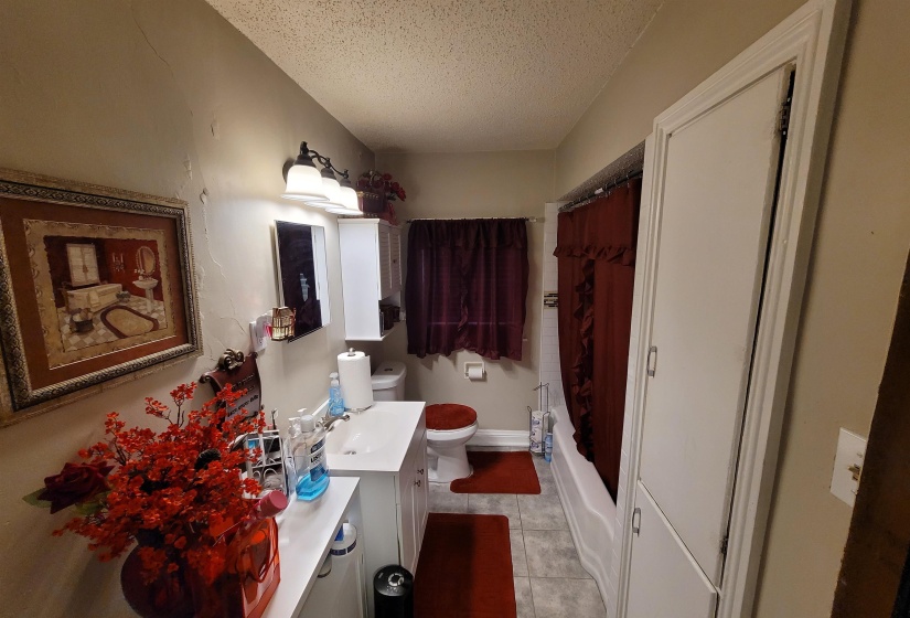 4033 REENIE AVE, Memphis, Tennessee 38128, 3 Bedroom Bedrooms, 5 Room Rooms,1 BathroomBathrooms,Residential,For Sale,REENIE,0,10220508