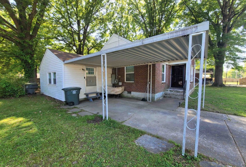 4033 REENIE AVE, Memphis, Tennessee 38128, 3 Bedroom Bedrooms, 5 Room Rooms,1 BathroomBathrooms,Residential,For Sale,REENIE,0,10220508
