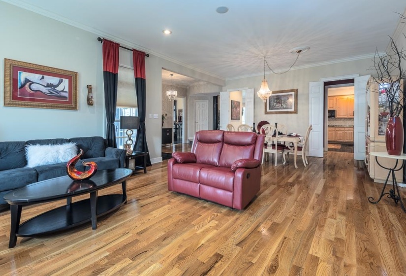 100 FOUNDERS LN, Memphis, Tennessee 38103, 4 Bedrooms Bedrooms, 7 Rooms Rooms,3.1 BathroomsBathrooms,Residential,For Sale,FOUNDERS,10220521