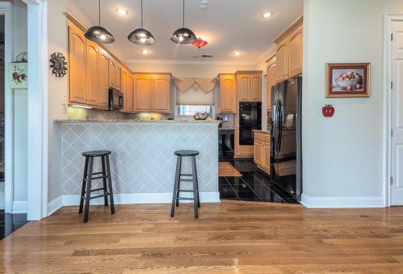 100 FOUNDERS LN, Memphis, Tennessee 38103, 4 Bedrooms Bedrooms, 7 Rooms Rooms,3.1 BathroomsBathrooms,Residential,For Sale,FOUNDERS,10220521