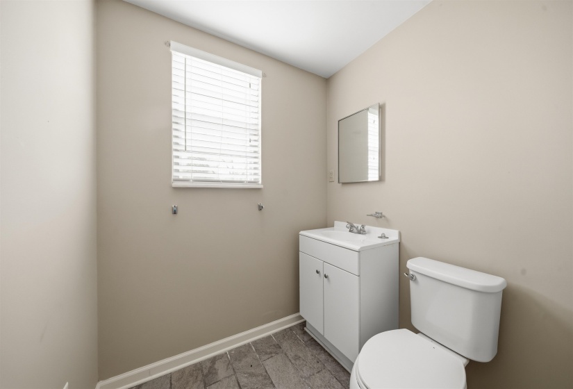 1305 CHERRY RD, Memphis, Tennessee 38117, 4 Bedroom Bedrooms, 7 Room Rooms,2.1 BathroomBathrooms,Residential,For Sale,CHERRY,0,10220525