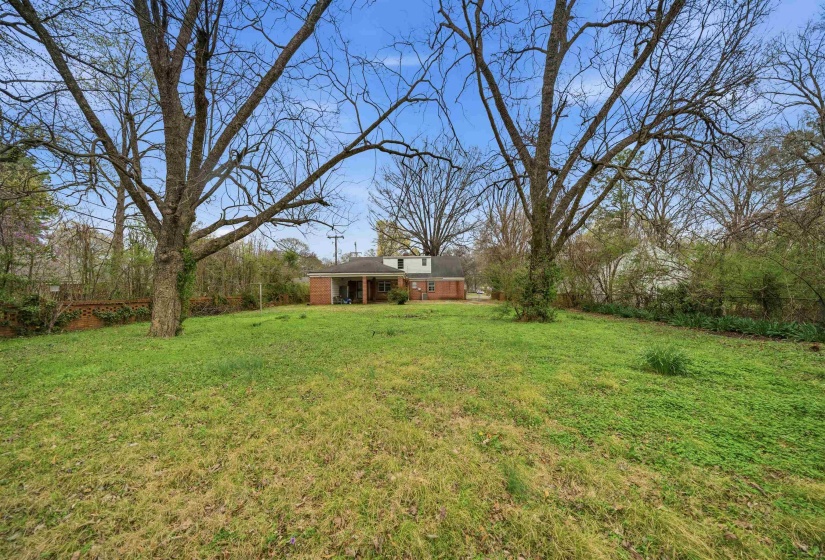 1305 CHERRY RD, Memphis, Tennessee 38117, 4 Bedroom Bedrooms, 7 Room Rooms,2.1 BathroomBathrooms,Residential,For Sale,CHERRY,0,10220525