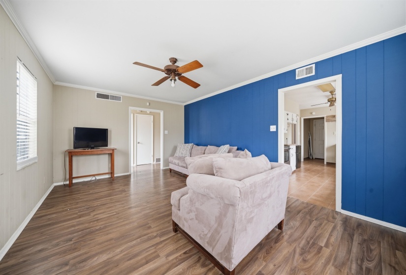 1305 CHERRY RD, Memphis, Tennessee 38117, 4 Bedroom Bedrooms, 7 Room Rooms,2.1 BathroomBathrooms,Residential,For Sale,CHERRY,0,10220525
