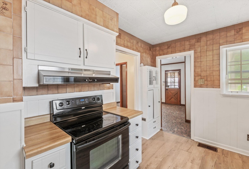 135 GREER ST, Memphis, Tennessee 38111, 3 Bedroom Bedrooms, 6 Room Rooms,1 BathroomBathrooms,Residential,For Sale,GREER,0,10220527