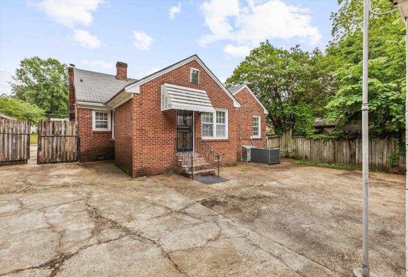 135 GREER ST, Memphis, Tennessee 38111, 3 Bedroom Bedrooms, 6 Room Rooms,1 BathroomBathrooms,Residential,For Sale,GREER,0,10220527