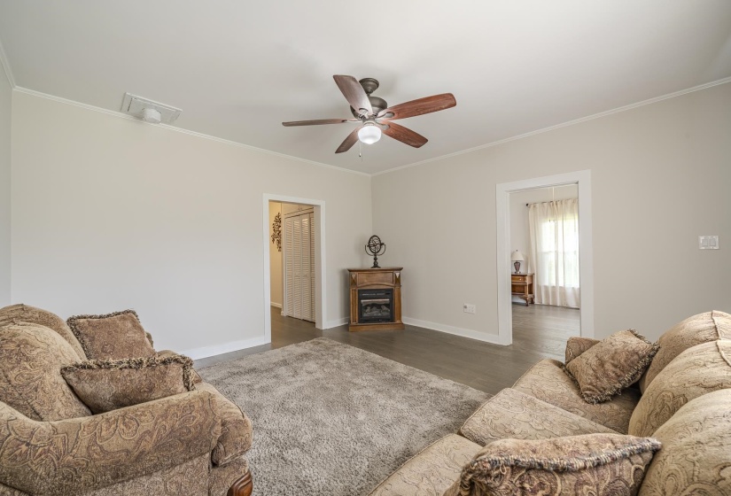 715 PINHOOK DR, Savannah, Tennessee 38372, 3 Bedrooms Bedrooms, 8 Rooms Rooms,2 BathroomsBathrooms,Residential,For Sale,PINHOOK,10220531