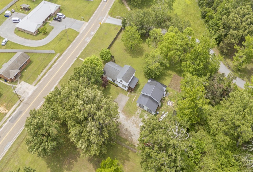 715 PINHOOK DR, Savannah, Tennessee 38372, 3 Bedrooms Bedrooms, 8 Rooms Rooms,2 BathroomsBathrooms,Residential,For Sale,PINHOOK,10220531