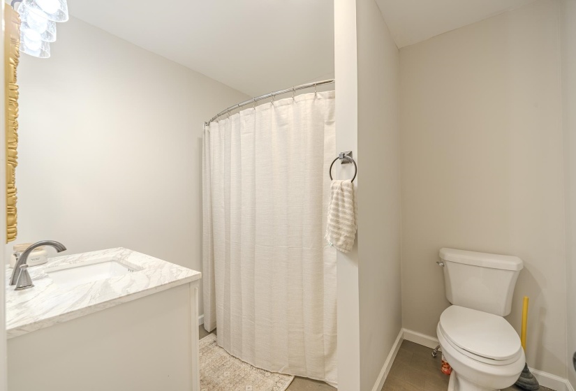 715 PINHOOK DR, Savannah, Tennessee 38372, 3 Bedrooms Bedrooms, 8 Rooms Rooms,2 BathroomsBathrooms,Residential,For Sale,PINHOOK,10220531