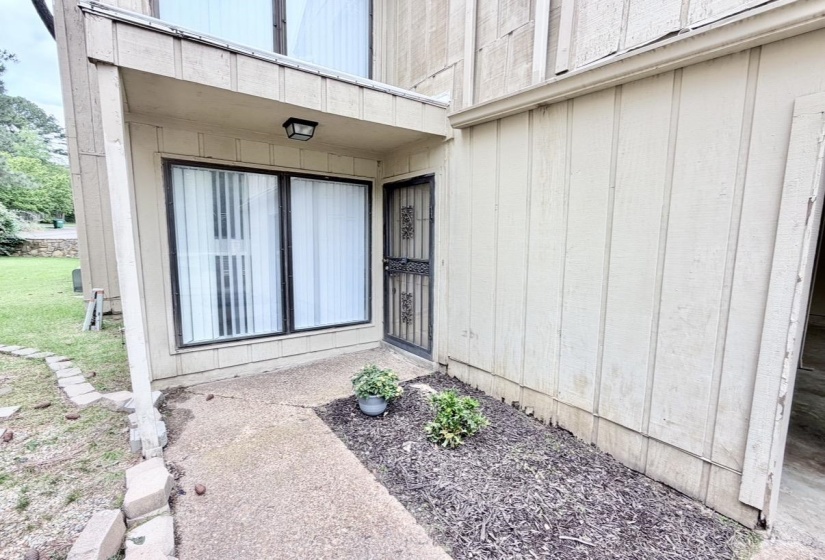 8406 ROCKCREEK PKY, Memphis, Tennessee 38016, 3 Bedrooms Bedrooms, 6 Rooms Rooms,2.1 BathroomsBathrooms,Residential,For Sale,ROCKCREEK,10220537