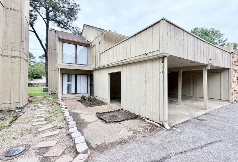 8406 ROCKCREEK PKY, Memphis, Tennessee 38016, 3 Bedrooms Bedrooms, 6 Rooms Rooms,2.1 BathroomsBathrooms,Residential,For Sale,ROCKCREEK,10220537