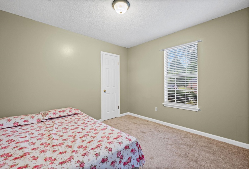New Carpet in both Guest Bedrooms, great flexible space for a bedroom or office, or craft room