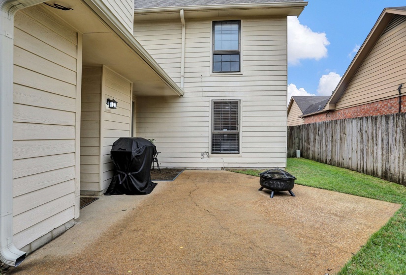 6669 PONDSIDE CIR, Memphis, Tennessee 38119, 3 Bedrooms Bedrooms, 6 Rooms Rooms,2.1 BathroomsBathrooms,Residential,For Sale,PONDSIDE,10220541