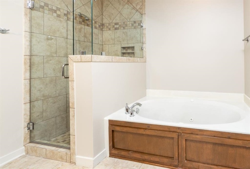 18 GEORGIA AVE, Memphis, Tennessee 38103, 3 Bedrooms Bedrooms, 6 Rooms Rooms,3 BathroomsBathrooms,Rental Properties,For Sale,GEORGIA,10220589
