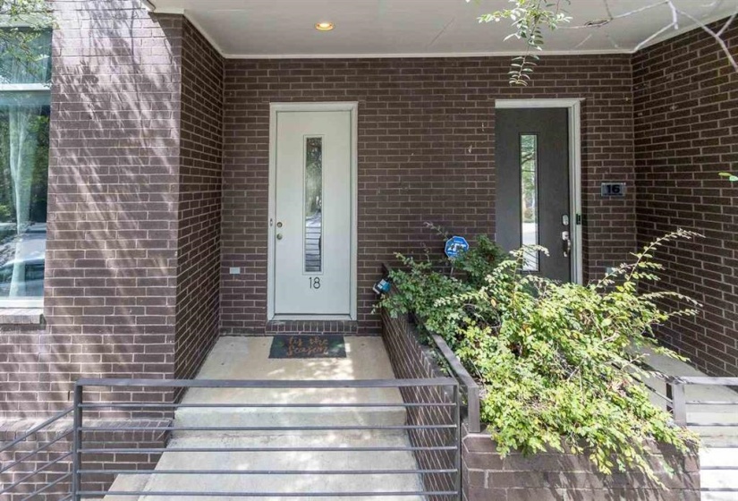 18 GEORGIA AVE, Memphis, Tennessee 38103, 3 Bedrooms Bedrooms, 6 Rooms Rooms,3 BathroomsBathrooms,Rental Properties,For Sale,GEORGIA,10220589