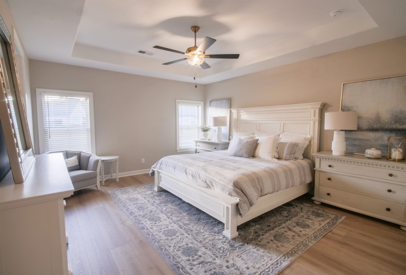 9568 GRAYS HOLLOW DR, Cordova, Tennessee 38018, 5 Bedroom Bedrooms, 11 Room Rooms,3.1 BathroomBathrooms,Residential,For Sale,GRAYS HOLLOW,0,10208558