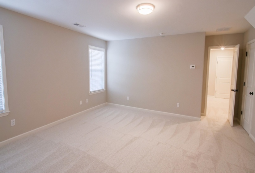 9568 GRAYS HOLLOW DR, Cordova, Tennessee 38018, 5 Bedroom Bedrooms, 11 Room Rooms,3.1 BathroomBathrooms,Residential,For Sale,GRAYS HOLLOW,0,10208558