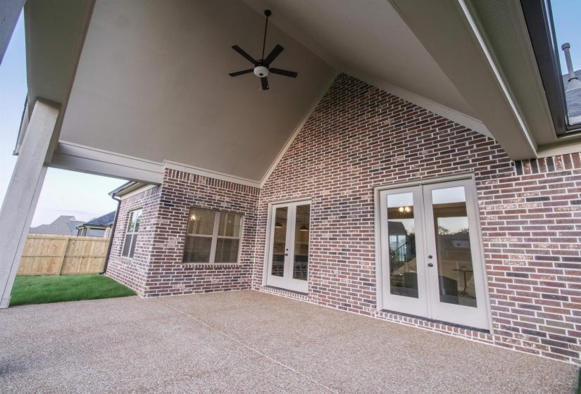 9568 GRAYS HOLLOW DR, Cordova, Tennessee 38018, 5 Bedroom Bedrooms, 11 Room Rooms,3.1 BathroomBathrooms,Residential,For Sale,GRAYS HOLLOW,0,10208558