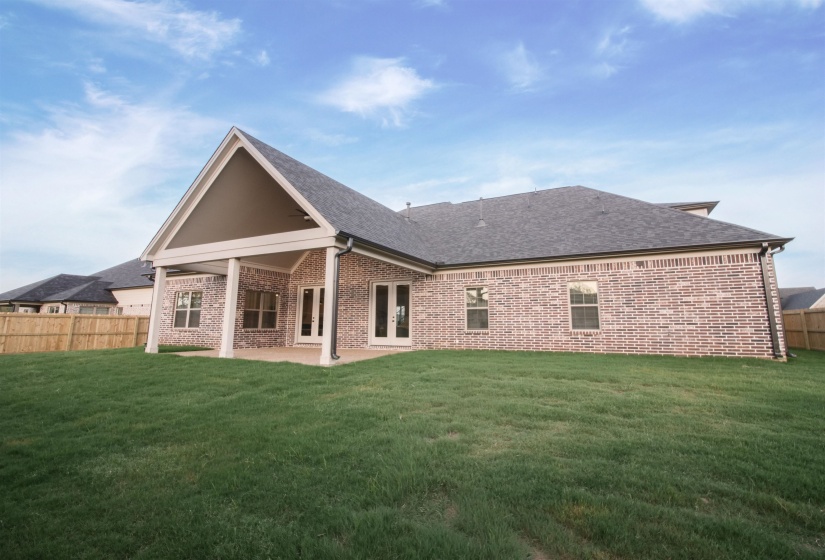 9568 GRAYS HOLLOW DR, Cordova, Tennessee 38018, 5 Bedroom Bedrooms, 11 Room Rooms,3.1 BathroomBathrooms,Residential,For Sale,GRAYS HOLLOW,0,10208558