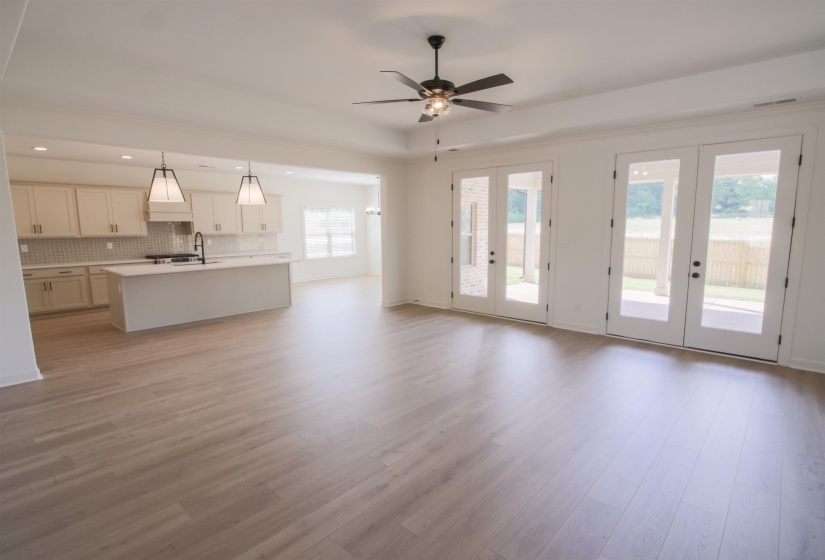 9562 GRAYS HOLLOW DR, Cordova, Tennessee 38018, 5 Bedroom Bedrooms, 11 Room Rooms,3 BathroomBathrooms,Residential,For Sale,GRAYS HOLLOW,0,10208563