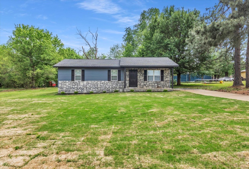 129 TATLOCK CIR, Covington, Tennessee 38019, 3 Bedroom Bedrooms, 4 Room Rooms,1 BathroomBathrooms,Residential,For Sale,TATLOCK,0,10219340