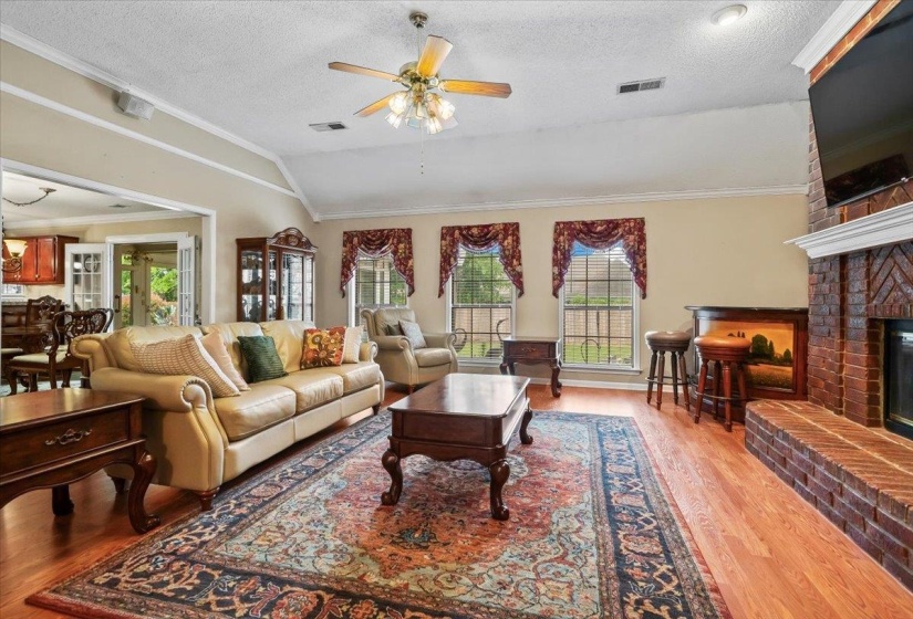 1320 WOLF LAIR DR, Collierville, Tennessee 38017, 4 Bedrooms Bedrooms, 9 Rooms Rooms,3 BathroomsBathrooms,Residential,For Sale,WOLF LAIR,10220545