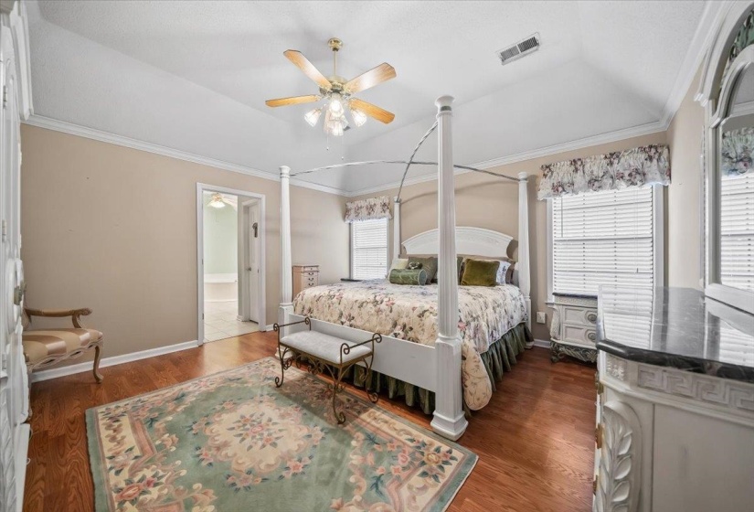 1320 WOLF LAIR DR, Collierville, Tennessee 38017, 4 Bedrooms Bedrooms, 9 Rooms Rooms,3 BathroomsBathrooms,Residential,For Sale,WOLF LAIR,10220545