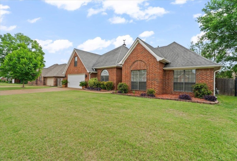 1320 WOLF LAIR DR, Collierville, Tennessee 38017, 4 Bedrooms Bedrooms, 9 Rooms Rooms,3 BathroomsBathrooms,Residential,For Sale,WOLF LAIR,10220545