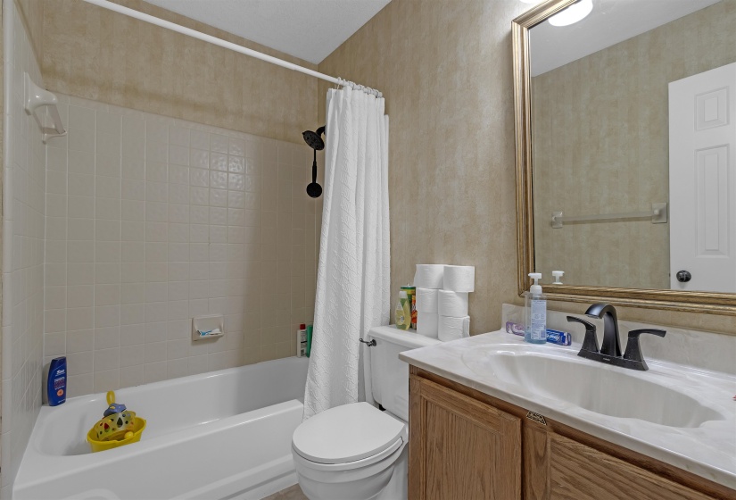8861 WALNUT RIDGE LOOP, Memphis, Tennessee 38018, 4 Bedroom Bedrooms, 8 Room Rooms,2.1 BathroomBathrooms,Residential,For Sale,WALNUT RIDGE,0,10220564