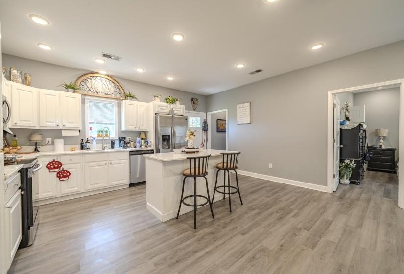 525 PATTERSON RD, Savannah, Tennessee 38372, 3 Bedroom Bedrooms, 6 Room Rooms,2 BathroomBathrooms,Residential,For Sale,PATTERSON,0,10220585