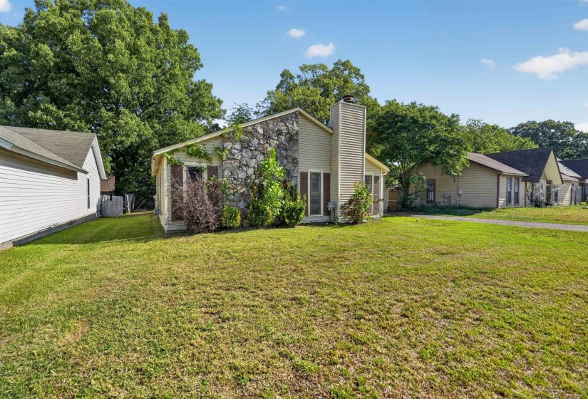 3372 SPRING SHADOW DR, Memphis, Tennessee 38118, 3 Bedroom Bedrooms, 6 Room Rooms,2 BathroomBathrooms,Residential,For Sale,SPRING SHADOW,0,10220606