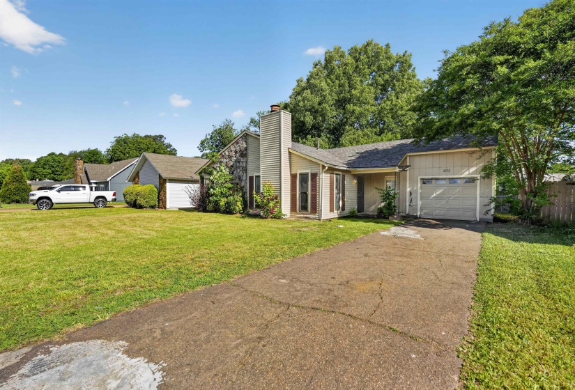 3372 SPRING SHADOW DR, Memphis, Tennessee 38118, 3 Bedroom Bedrooms, 6 Room Rooms,2 BathroomBathrooms,Residential,For Sale,SPRING SHADOW,0,10220606