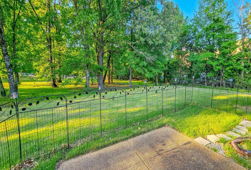 7672 BROOKWATER CV, Memphis, Tennessee 38125, 3 Bedroom Bedrooms, 6 Room Rooms,2 BathroomBathrooms,Residential,For Sale,BROOKWATER,0,10220609