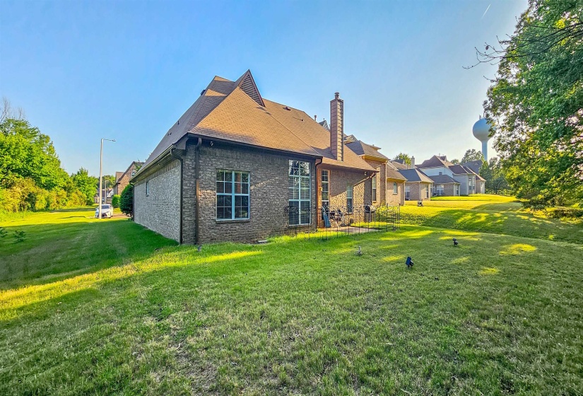 7672 BROOKWATER CV, Memphis, Tennessee 38125, 3 Bedroom Bedrooms, 6 Room Rooms,2 BathroomBathrooms,Residential,For Sale,BROOKWATER,0,10220609