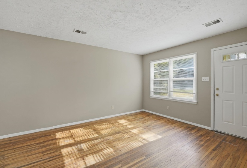 4955 STACEY DR, Memphis, Tennessee 38109, 3 Bedroom Bedrooms, 6 Room Rooms,1 BathroomBathrooms,Residential,For Sale,STACEY,0,10220616