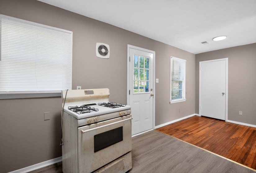 4955 STACEY DR, Memphis, Tennessee 38109, 3 Bedroom Bedrooms, 6 Room Rooms,1 BathroomBathrooms,Residential,For Sale,STACEY,0,10220616