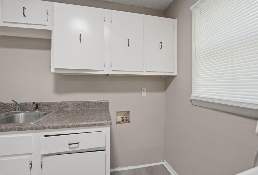 4955 STACEY DR, Memphis, Tennessee 38109, 3 Bedroom Bedrooms, 6 Room Rooms,1 BathroomBathrooms,Residential,For Sale,STACEY,0,10220616