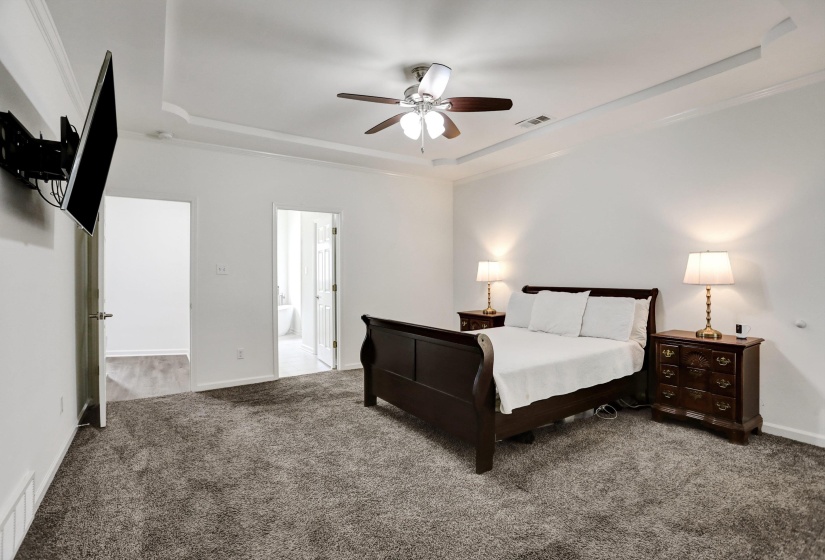 1039 AUTUMN OAKS CIR, Collierville, Tennessee 38017, 5 Bedrooms Bedrooms, 10 Rooms Rooms,3.1 BathroomsBathrooms,Residential,For Sale,AUTUMN OAKS,10220622