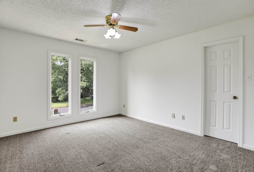 1039 AUTUMN OAKS CIR, Collierville, Tennessee 38017, 5 Bedrooms Bedrooms, 10 Rooms Rooms,3.1 BathroomsBathrooms,Residential,For Sale,AUTUMN OAKS,10220622