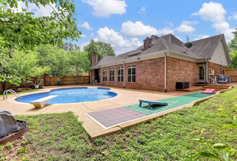 1039 AUTUMN OAKS CIR, Collierville, Tennessee 38017, 5 Bedrooms Bedrooms, 10 Rooms Rooms,3.1 BathroomsBathrooms,Residential,For Sale,AUTUMN OAKS,10220622