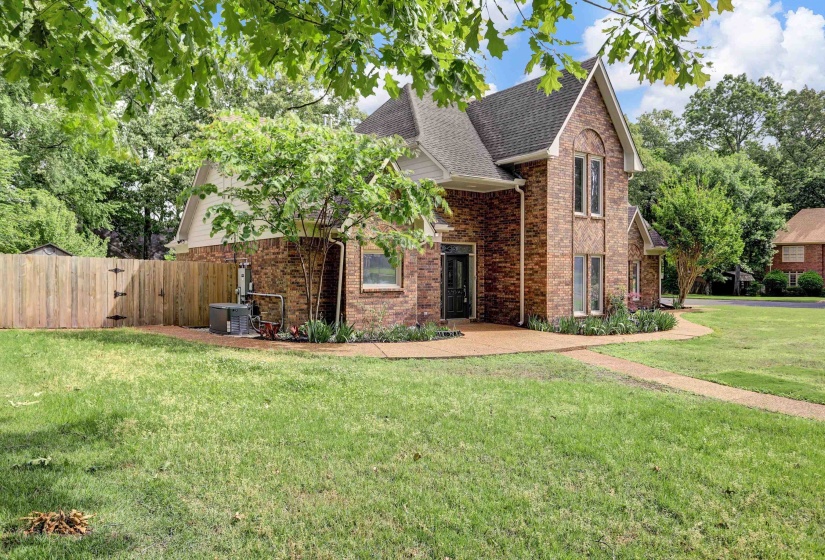 1039 AUTUMN OAKS CIR, Collierville, Tennessee 38017, 5 Bedrooms Bedrooms, 10 Rooms Rooms,3.1 BathroomsBathrooms,Residential,For Sale,AUTUMN OAKS,10220622