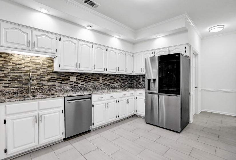 1039 AUTUMN OAKS CIR, Collierville, Tennessee 38017, 5 Bedrooms Bedrooms, 10 Rooms Rooms,3.1 BathroomsBathrooms,Residential,For Sale,AUTUMN OAKS,10220622