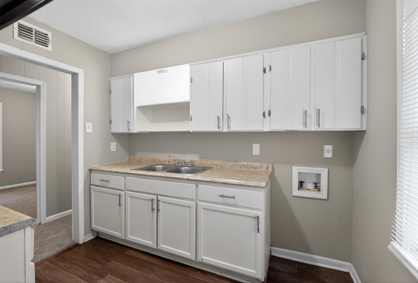 2328 MILLBROOK AVE, Memphis, Tennessee 38127, 3 Bedroom Bedrooms, 7 Room Rooms,1 BathroomBathrooms,Residential,For Sale,MILLBROOK,0,10220623