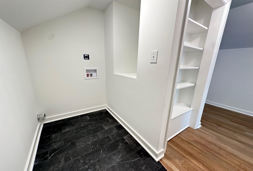 3330 MIDLAND AVE, Memphis, Tennessee 38111, 3 Bedroom Bedrooms, 7 Room Rooms,2 BathroomBathrooms,Residential,For Sale,MIDLAND,0,10218505