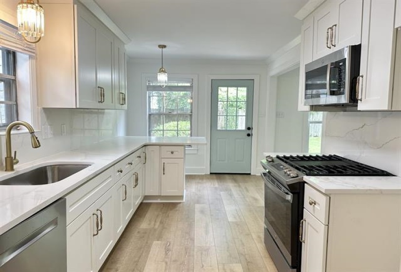 3330 MIDLAND AVE, Memphis, Tennessee 38111, 3 Bedroom Bedrooms, 7 Room Rooms,2 BathroomBathrooms,Residential,For Sale,MIDLAND,0,10218505